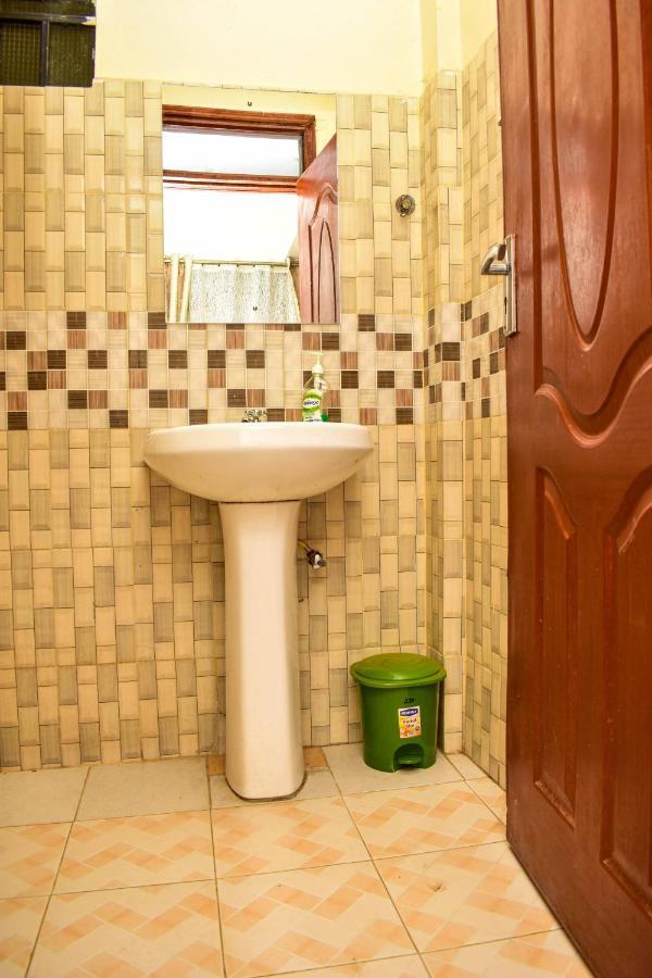 Unique, Compact Studio Apartment Kisumu Exterior foto